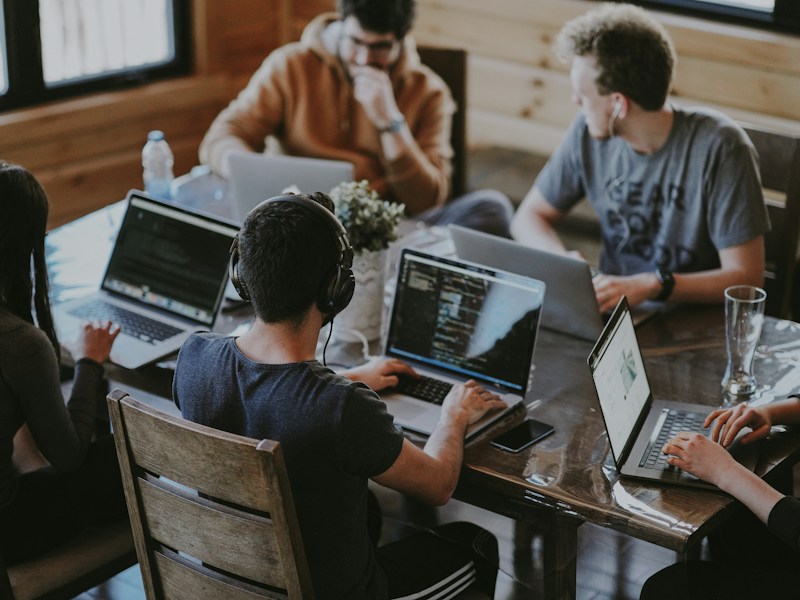 Notre équipe en pleine collaboration créative